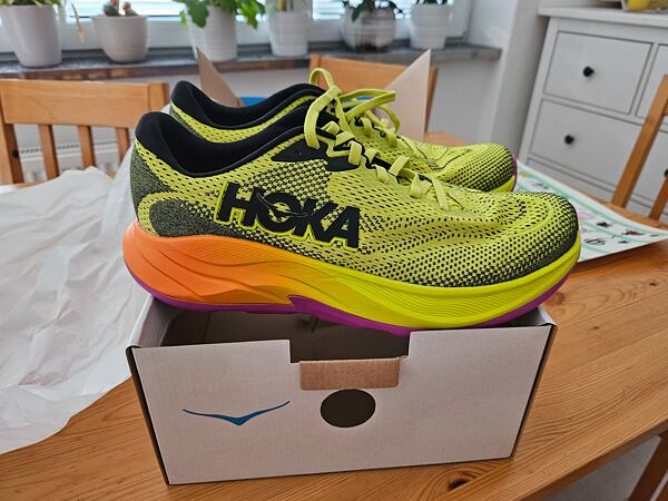 Męskie buty do biegania Hoka M Rincon 4 Man - ekstrawagancki design