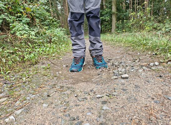 Test obuwia dziecięcego KEEN SKUA MID WP Youth